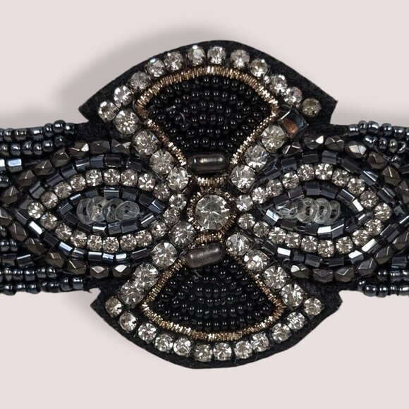 Vintage Beaded Rhinestone Accent Snap Bracelet - Picture 2 of 6